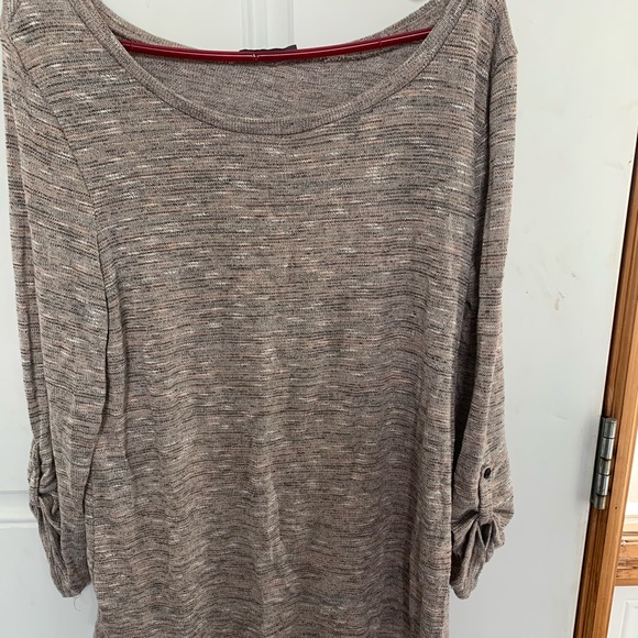 Ladies sweater - Picture 1 of 1